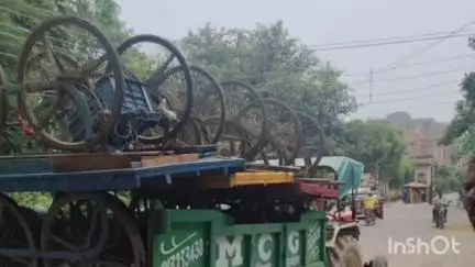 गुरुग्राम: नगर निगम गुरुग्राम का अतिक्रमण के विरुद्ध अभियान जारी, सेक्टर-56 में हुई कार्रवाई