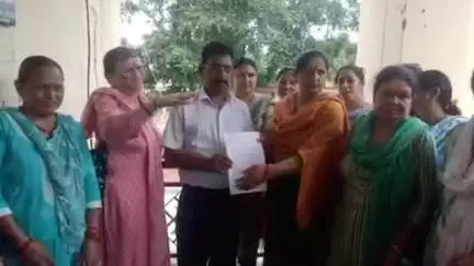 कोटद्वार: काशीरामपुर तल्ला में विशेष समुदाय की भूमि बेचने पर रोष, क्षेत्रीय महिलाओं ने दिया ज्ञापन और आंदोलन की दी चेतावनी