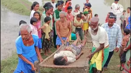सोनाहातु: सोनाहातु-सावडीह गांव में वज्रपात से दो महिलाओं और एक भैंसे की मौत