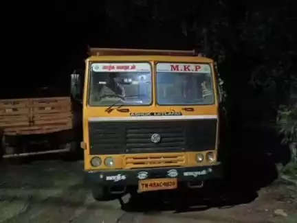 நன்னிலம்: நன்னிலத்தில் மணல் கடத்தலில் ஈடுபட்ட இரண்டு நபர்கள் கைது