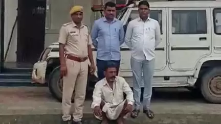 कोटड़ी: गुदलिया गांव में पुलिस ने खेत से अवैध मादक पदार्थ गांजा के 9 हरे पौधों के साथ एक व्यक्ति को किया गिरफ्तार