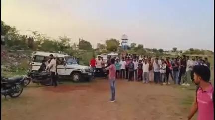 मनासा: मनासा के बड़े तालाब में डूबने से एक व्यक्ति की हुई थी मौत, पीड़ित परिवार को मिली ₹4 लाख की आर्थिक सहायता राशि