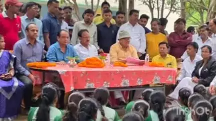 जामताड़ा: धोबना हाई स्कूल में शाशि निकाय की बैठक, स्वास्थ्य मंत्री व एसडीओ शामिल, मंत्री बोले- जल्द बनेगा हेल्थ सब सेंटर