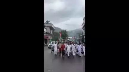 വെള്ളരിക്കുണ്ട്: നിലമ്പൂർ വിജയാവേശം, യു.ഡി.എഫിന്റെ നേതൃത്വത്തിൽ പരപ്പയിൽ ആഹ്ലാദ പ്രകടനം നടത്തി