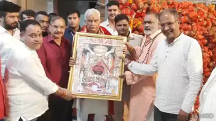 सुजानगढ़: केबिनेट मंत्री किरोड़ी लाल मीणा पहुंचे सालासर, लगाई बालाजी के धोक 

#kirodilalmeena