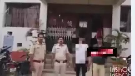 चिरैया: चिरैया पुलिस ने 35 हजार का इनामी कुख्यात शराब माफिया और अपराधी ललन राय को किया गिरफ्तार