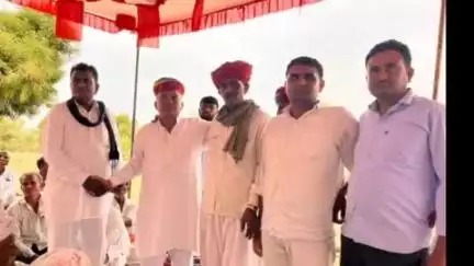 सेड़वा: पूर्व विधायक पदमाराम मेघवाल ने सोनड़ी क्षेत्र का दौरा किया, आमजन से हुए रूबरू