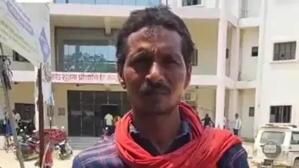 सिमरी बख्तियारपुर: एकपरहा गांव में सड़क हादसे में पुत्र की मौत के बाद भी नहीं मिली सहायता, पिता परेशान