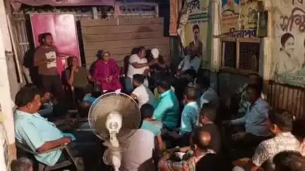 ডেবরা: দলবতিপুরে দলীয় কার্যালয়ে গুরুত্বপূর্ণ বৈঠকে তৃণমূল যুব কংগ্রেস