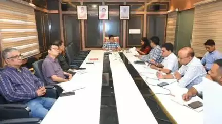নলবাৰী: দিছপুৰৰ পৰা মন্ত্ৰী জয়ন্ত মল্ল বৰুৱাৰ নলবাৰীৰ বিভিন্ন বিষয়ক লৈ বৈঠক