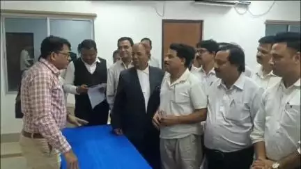 ବାଲେଶ୍ବର ମ୍ୟୁନିସିପାଲଟି: ବାଲେଶ୍ବର ବାର ଆସୋସିଏସନପକ୍ଷରୁ  ପୂର୍ବାଞ୍ଚଳ ଡ଼ିଆଇଜିଙ୍କୁ କାର୍ଯ୍ୟାଳୟରେ ସାକ୍ଷାତ