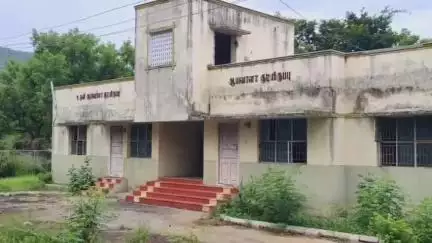 கலசபாக்கம்: கடலாடி பகுதியில் பயனற்று இருக்கும் காவலர் குடியிருப்பு
