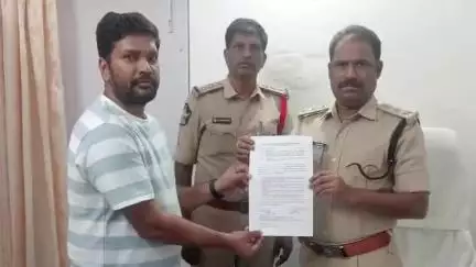 పలమనేరు: మామిడి రైతుల గిట్టుబాటు ధర కల్పన కోసం వైసిపి చేపట్టిన ధర్నాకు అనుమతులు నిరాకరించిన డిఎస్పి