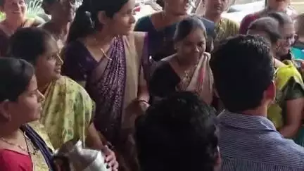 गडहिंग्लज: गडहिंग्लज नगरपालिकेवर पाणीटंचाई विरोधात महिलांचा घागर मोर्चा #jansamasya
