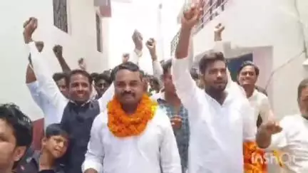 चिरैया: ढाका प्रखंड के सांसद प्रतिनिधि बनने के बाद पहली बार ढाका पहुंचे मोहम्मद आलम
