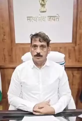 सहसपुर लोहारा: कबीरधाम जिले के चार विपत्ति ग्रस्त परिवारों को कलेक्टर ने 04-04 लाख रुपये की आर्थिक सहायता राशि मंजूर की