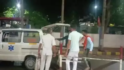 दमोह: झामर में मानसिक प्रताड़ना से तंग आकर 36 वर्षीय व्यक्ति ने किया सल्फास का सेवन, गंभीर हालत में जबलपुर रेफर