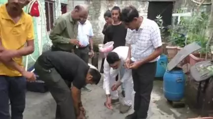 नागदा: डॉक्टर ने पशुप्रेमी को पशुओं के इलाज के लिए 11 हजार की दवाइयाँ भेंट की