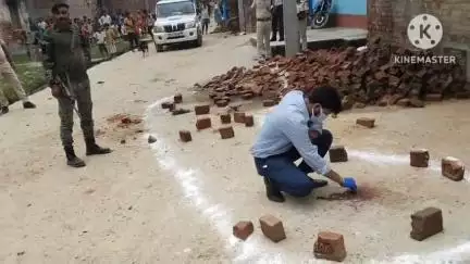 पकरीबरावां: पकरीबरावां के हसनगंज में हुए हत्या के मामले की जांच एफ एस एल की टीम ने की, दो गिरफ्तार