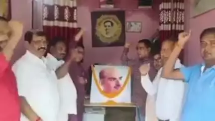 गोमिया: गोमिया समेत अन्य प्रखंडों में भाजपाइयों ने डॉ. श्यामा प्रसाद मुखर्जी की पुण्यतिथि पर बलिदान दिवस मनाया