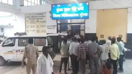 मुरैना नगर: सिकरोदा रेलवे स्टेशन के पास ट्रेन से गिरकर JCB मैकेनिक हुआ घायल, गंभीर हालत में ग्वालियर किया गया रेफर