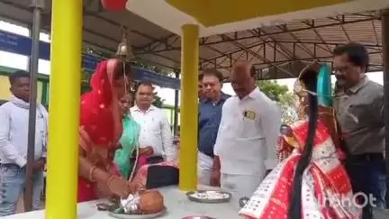 डौण्डीलोहारा: लाभ संतृप्ति शिविर में ई-केवायसी प्रक्रिया पूरी होने पर किसान कीर्तन कोसमा को मिलेगा किसान सम्मान निधि की शेष राशि