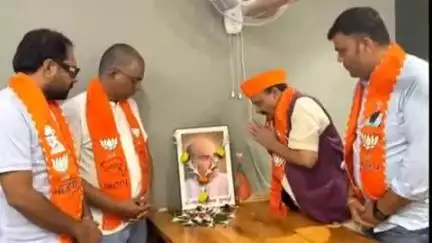 મહુવા: ધારાસભ્યના જન સંપર્ક કાર્યાલય બુધલેશ્વર ખાતે શ્રદ્ધાંજલિ કાર્યક્રમ યોજાયો.