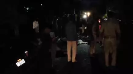 संडीला: बेनीगंज कोतवाली क्षेत्र के विद्युत पावर हाउस के पास अज्ञात वाहन की टक्कर से बहनोई समेत तीन लोगों की मौके पर मौत