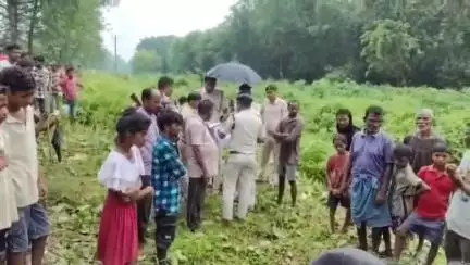 धमदाहा: धमदाहा में तरौनी नहर के समीप एक युवक का शव मिलने से इलाके में फैली सनसनी, पुलिस कार्रवाई में जुटी