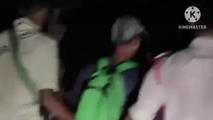 পশ্চিম যোৰহাট: পানীচকুৱা বুঢ়ানামঘৰত চুৰিকাণ্ড সংঘটিত কৰা চোৰক ভকত পমুৱাৰ পৰা আটক পুলিবৰ আৰক্ষীৰ