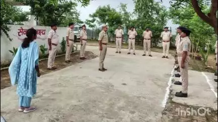 रमना: एसपी ने किया रमना थाना का निरीक्षण, दागियों पर कड़ी निगरानी रखने का दिया निर्देश