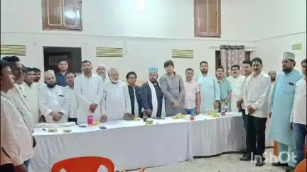 गढ़वा: होटल ठाकुर महल में अंजुमन शान ए वतन की बैठक में कई प्रस्ताव पारित