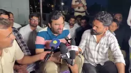 नागौर: कांग्रेस के नेता अपने जीजा रॉबर्ट वाड्रा को बचाने के लिए बीजेपी की गोद में बैठ गए- सांसद हनुमान बेनीवाल