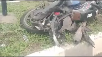 जळगाव: नशिराबाद टोल नाक्याजवळ भरधाव कारच्या धडकेत दुचाकीवरील दोघे मित्र गंभीर जखमी; नशिराबाद पोलीसात गुन्हा दाखल