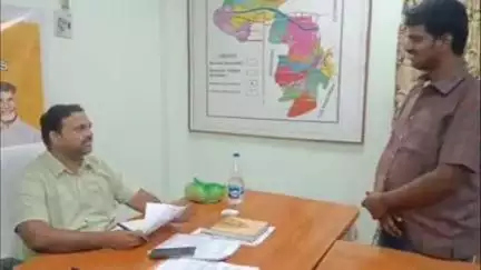 పట్టణంలోని ఎమ్మార్వో కార్యాలయంలో గ్రీవెన్స్ డే కార్యక్రమం నిర్వహణ