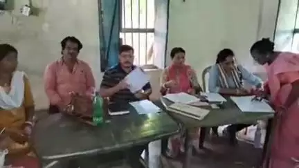 कुंडहित: जोड़बाहिंगा आंगनबाड़ी केंद्र में आमसभा का आयोजन किया गया, लतिका टुडू बनीं सेविका