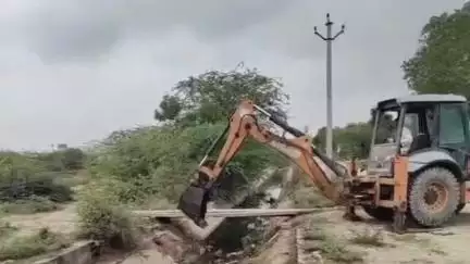 पाली: जिला प्रशासन ने सामाजिक संगठनों के सहयोग से हाउसिंग बोर्ड से नहर की सफाई का अभियान किया शुरू