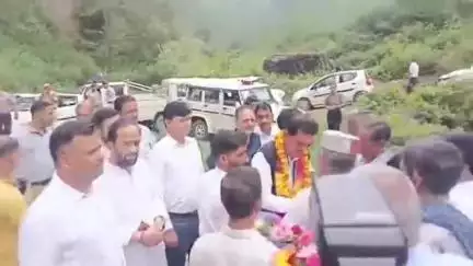 दाड़लाघाट: विधायक संजय अवस्थी ने दसेरन जेरी में 'विधायक आपके द्वार' कार्यक्रम में सुनी लोगों की जन समस्याएं