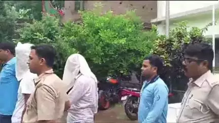 লাভপুর: হাতিয়ায় বোমাবাজির ঘটনায় ধৃত 2 জনকে 10 দিনের PC-র নির্দেশ; পরিস্থিতি স্বাভাবিক করতে চলছে পুলিশের রুট মার্চ
