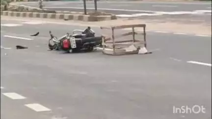 शाहपुर: शाहपुर में नेशनल हाईवे बाईपास पर डंपर ने बाइक को मारी टक्कर, बाइक सवार महिला घायल
