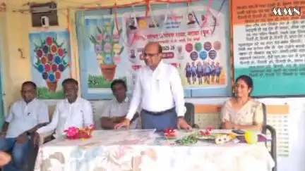 वर्धा: उपजिल्हाधिकारी नरेंद्र फुलझेले यांनी
नटाळापुनर्वसन प्राथमिक शाळा येथे विद्यार्थ्यांचे केले स्वागत