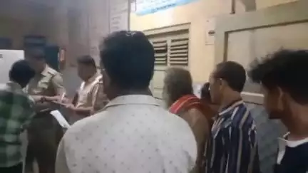 দিনহাটা ১: রথবাড়ী ঘাট এলাকায় ট্রাকের ধাক্কায় এক বাইক আরোহীর মৃত্যু