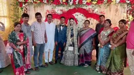 চণ্ডীতলা ২: হুগলির জিজুর অঞ্চল তৃণমূল কংগ্রেসের প্রাক্তন সভাপতি ভাইপোর বিবাহ অনুষ্ঠানে বিধায়ক এবং তৃণমূল কংগ্রেসের নেতৃত্ববৃন্দরা