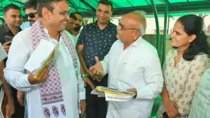 जयपुर: मुख्यमंत्री श्री भजनलाल शर्मा ने मुख्यमंत्री निवास पर जनसुनवाई की, आमजन की परिवेदनाओं को सुना