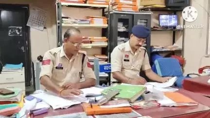 अकलतरा: अकलतरा के ओवरब्रिज फोर लेन में कैप्सूल वाहन ने कार को किया क्षतिग्रस्त, मामला दर्ज