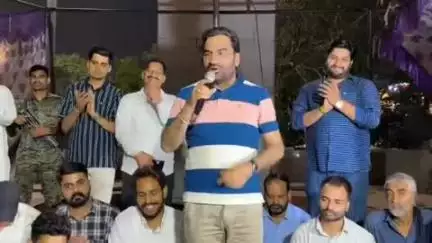 जयपुर: जयपुर स्थित शहीद स्मारक पर SI भर्ती रद्द करवाने और आरपीएससी के पुनर्गठन की मांग को लेकर धरना जारी