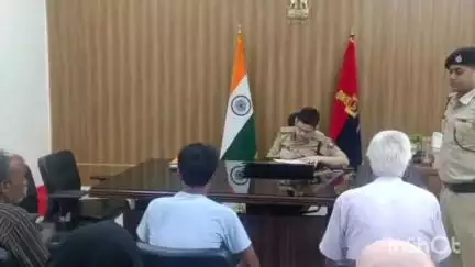 मुंगेर: पुलिस अधीक्षक कार्यालय में आमजनों की शिकायतें पुलिस अधीक्षक द्वारा सुनी गईं