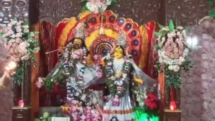 হবিবপুর: বুলবুলচন্ডীর মদন মোহন জিউর মন্দিরে আম মহোৎসব অনুষ্ঠানে মাতোয়ারা হলেন ভক্তবৃন্দরা