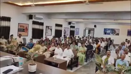 तखतपुर: बिलासपुर में चेतना अभियान के तहत सियान चेतना कार्यक्रम का शुभारंभ, सभी ने की इसकी सराहना
