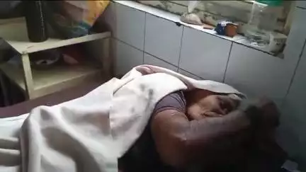 पिपरई: रिजौदा गांव में कच्ची दीवार गिरने से 55 वर्षीय महिला घायल, जिला अस्पताल में इलाज जारी